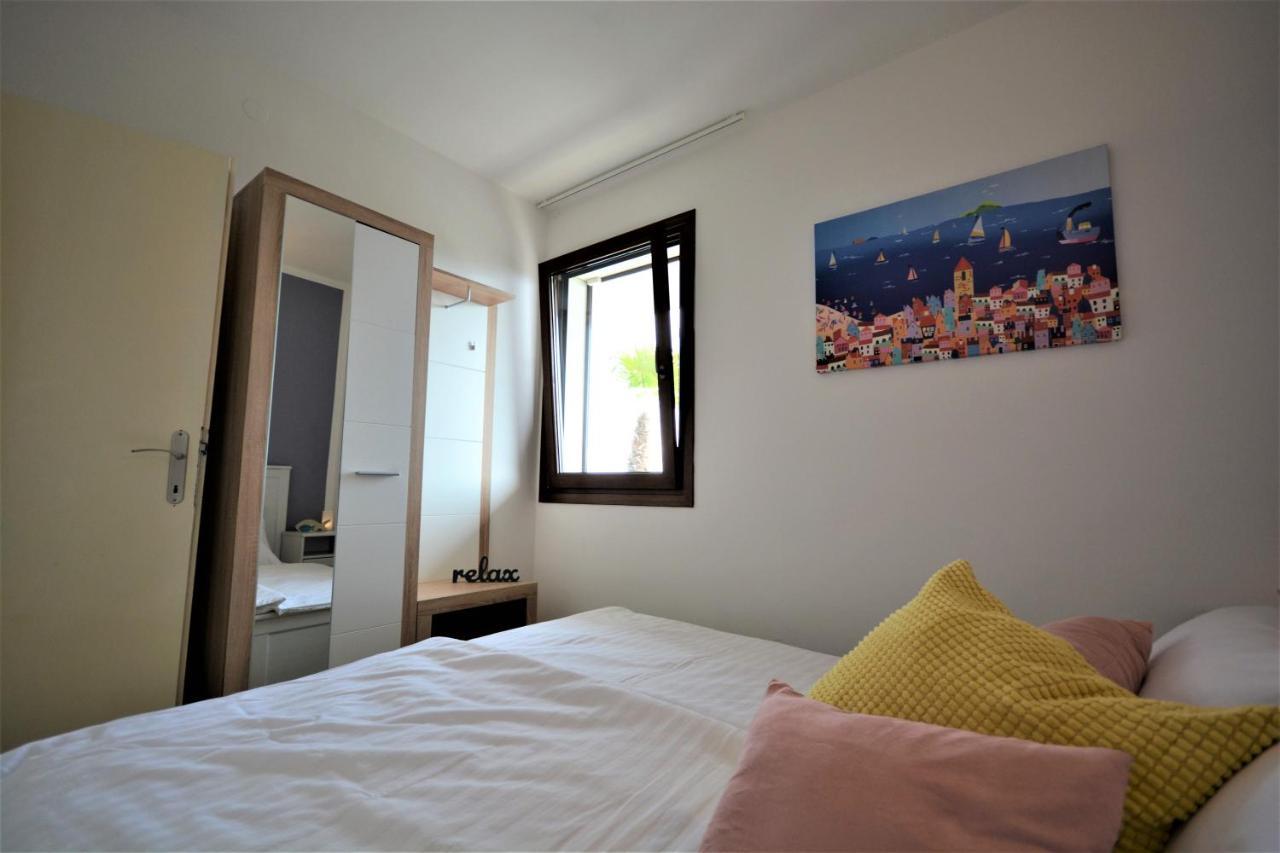 Apartman Near The Beach, With Terraces And Seaview At House B. *