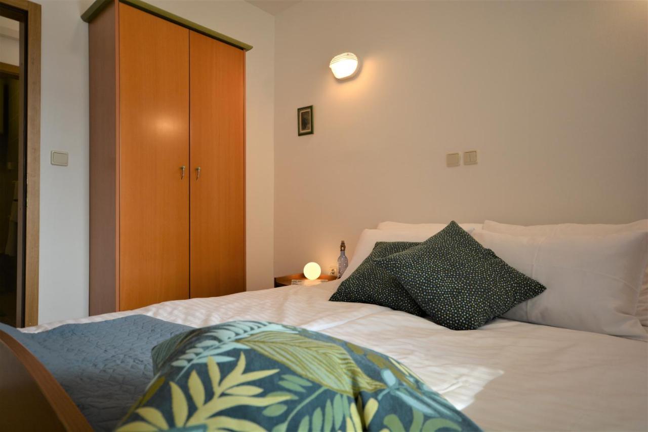 Near The Beach, With Terraces And Seaview At House B. Apartman *