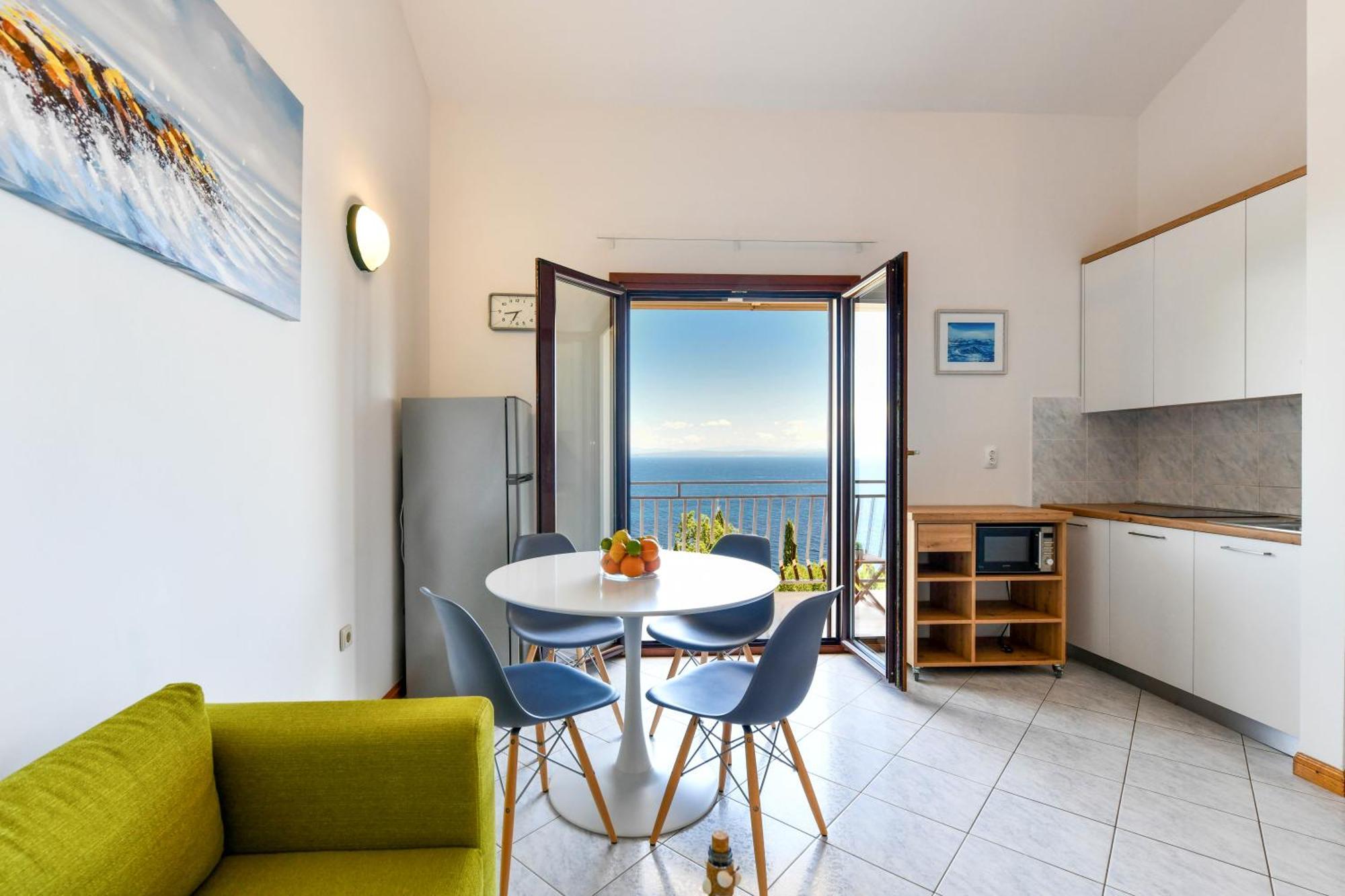 Apartman Near The Beach, With Terraces And Seaview At House B. Mošćenička Draga