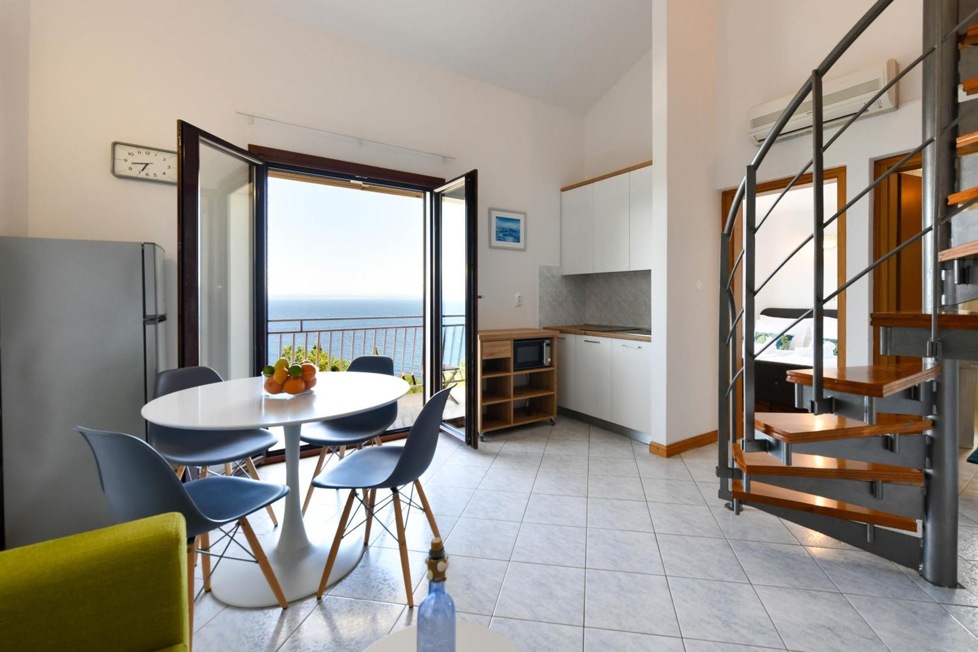Apartman Near The Beach, With Terraces And Seaview At House B. *