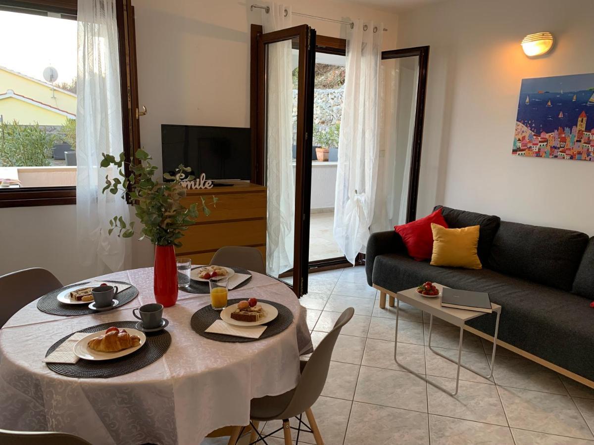 Apartment Near The Beach, With Terraces And Seaview At House B.