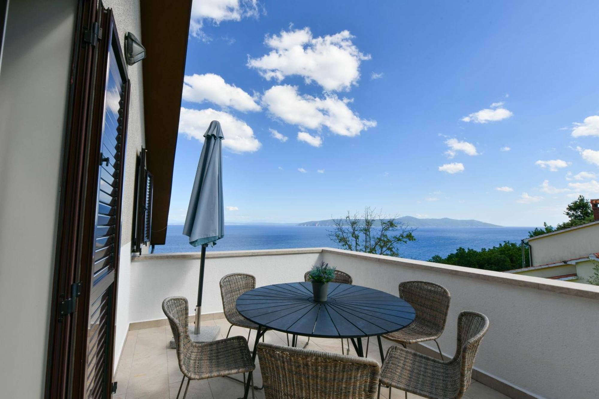 Near The Beach, With Terraces And Seaview At House B. Apartment *