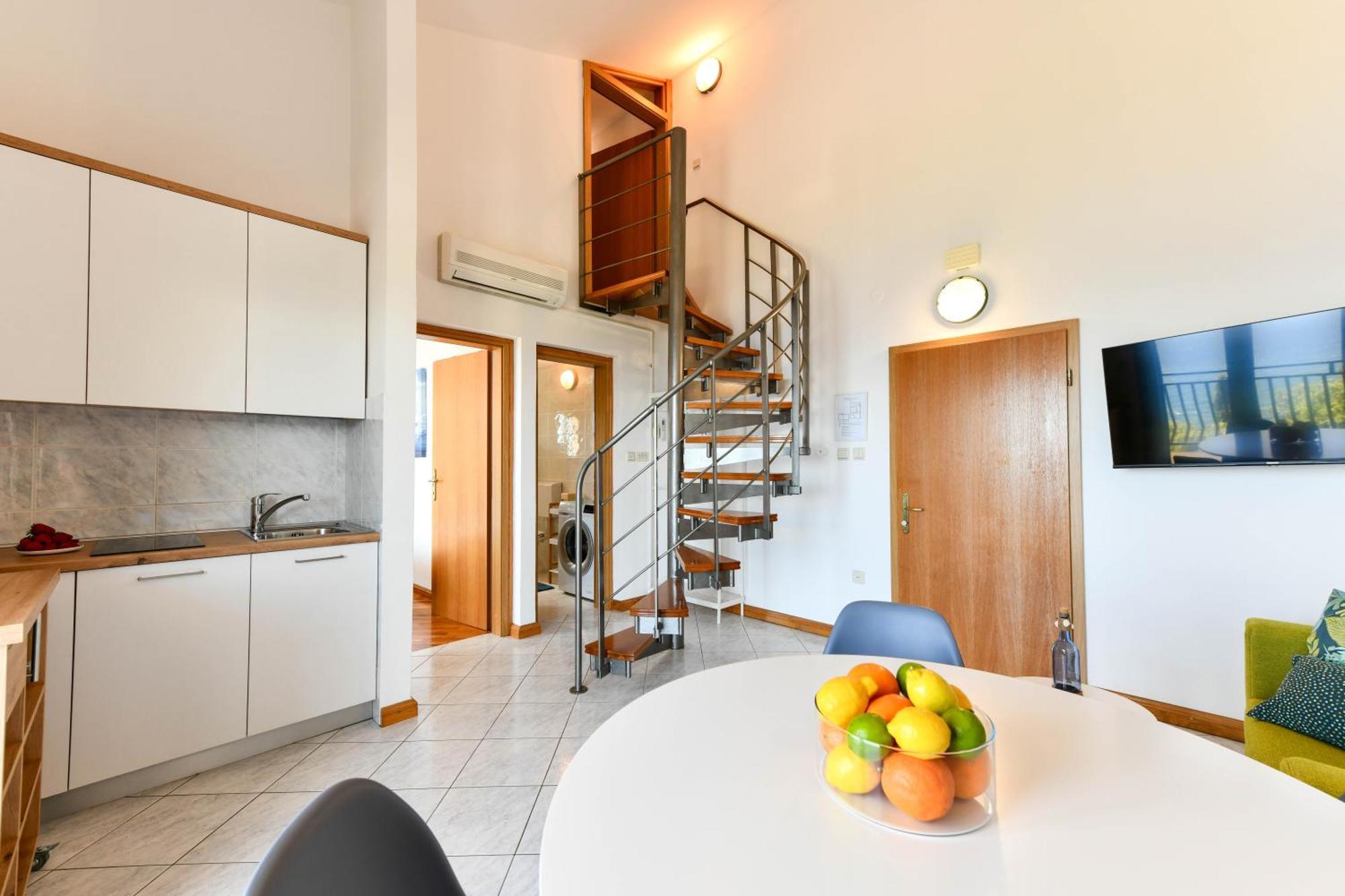 Near The Beach, With Terraces And Seaview At House B. Apartment Mošćenička Draga