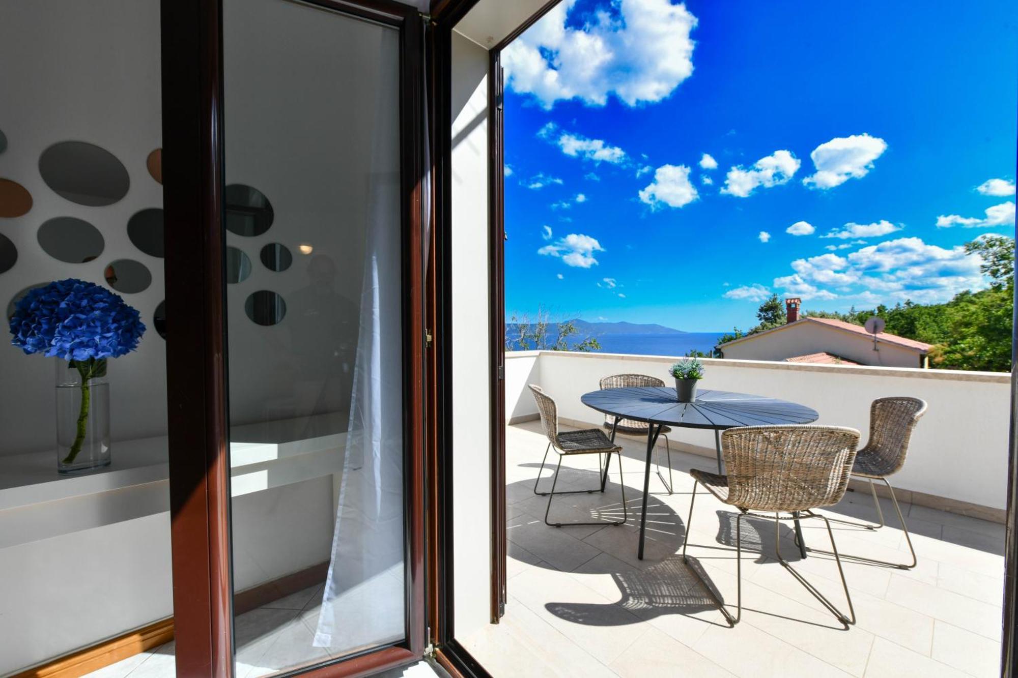 Near The Beach, With Terraces And Seaview At House B. Apartment *