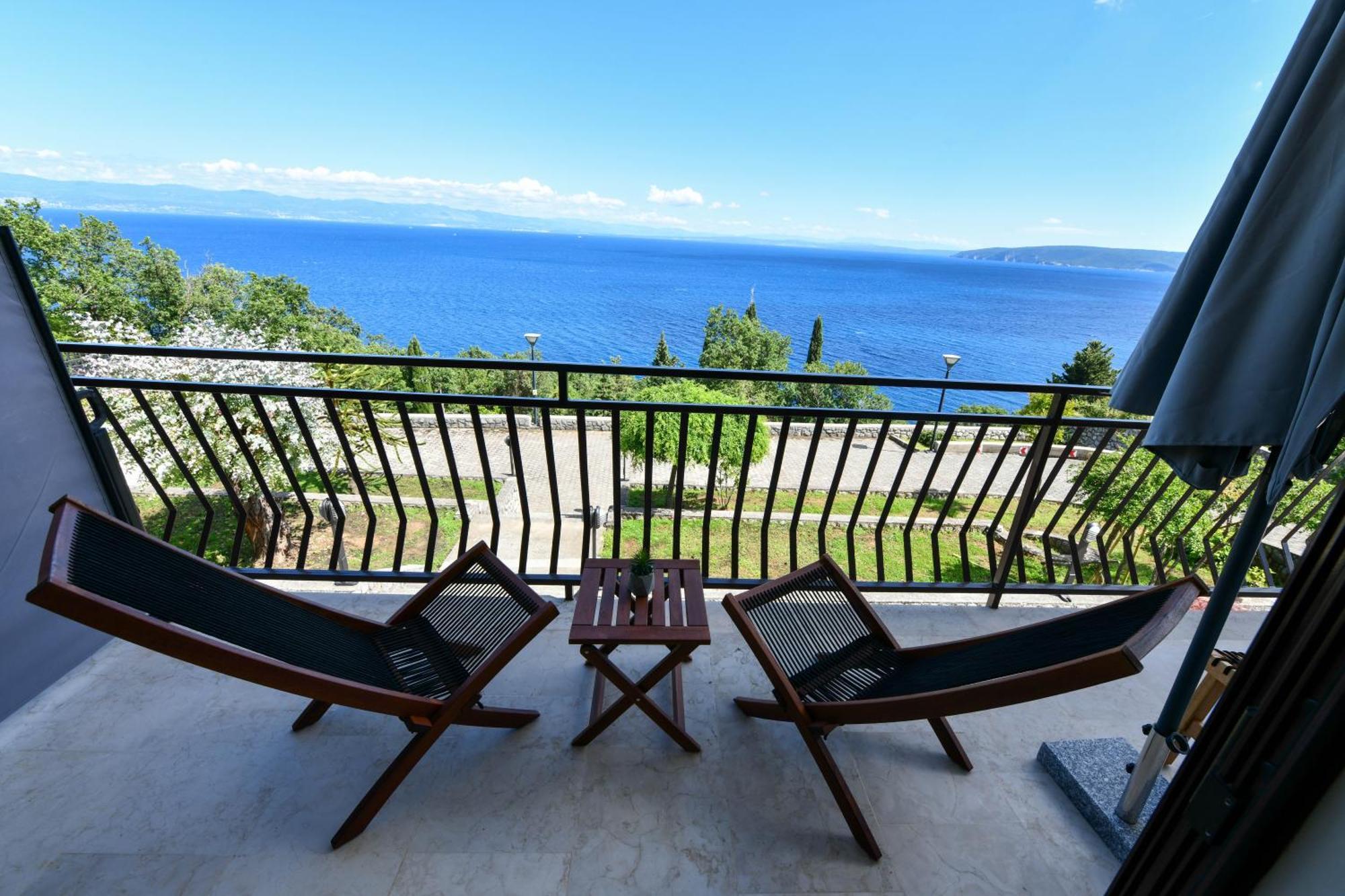 Near The Beach, With Terraces And Seaview At House B.